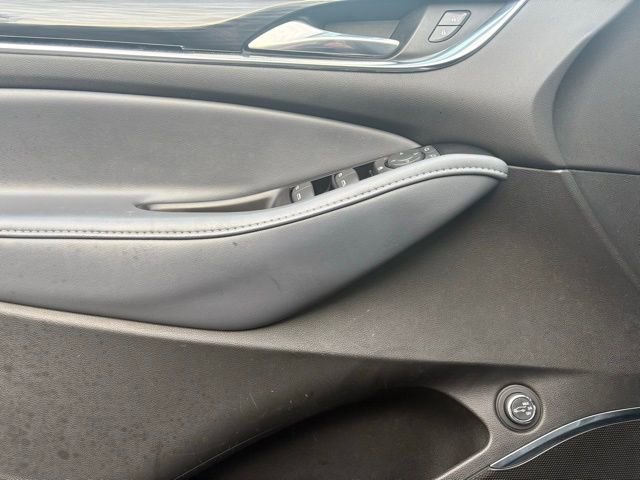 Certified 2023 Buick Enclave Essence image 29