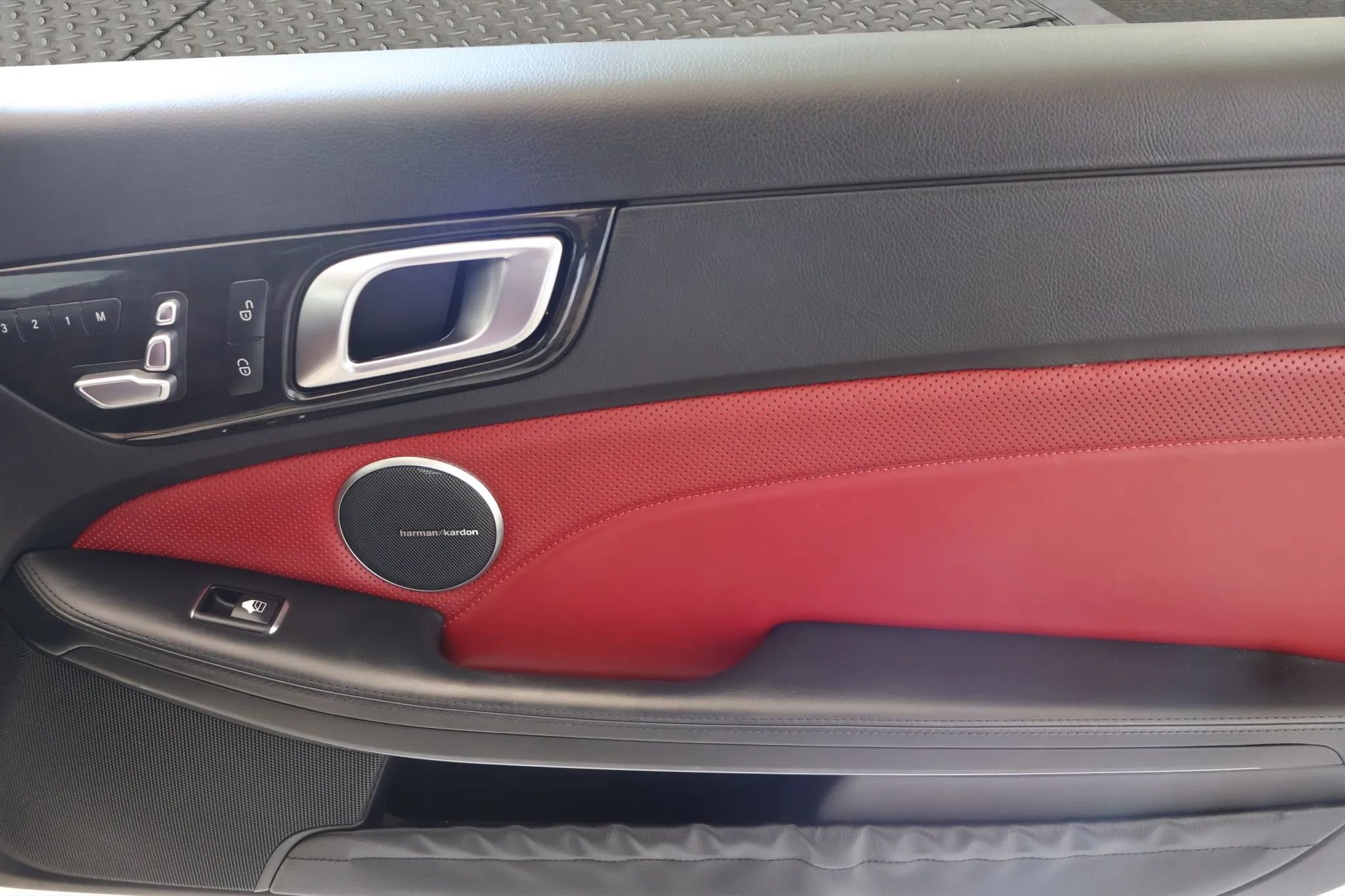 Used 2018 Mercedes-Benz SLC 43 AMG SLC 43 AMG Roadster 2D image 31