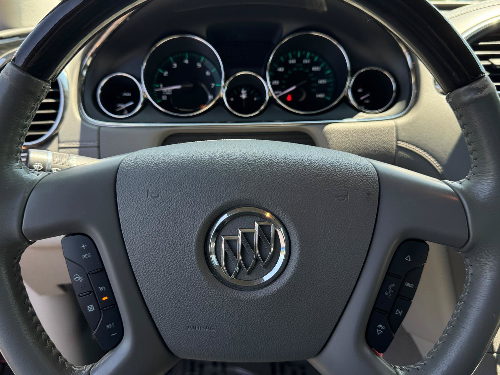 Used 2017 Buick Enclave Leather FWD image 20