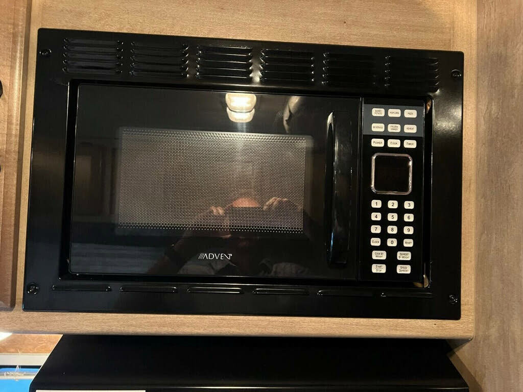 Used 2014 Ford E-350 and Econoline 350 Super Duty image 20