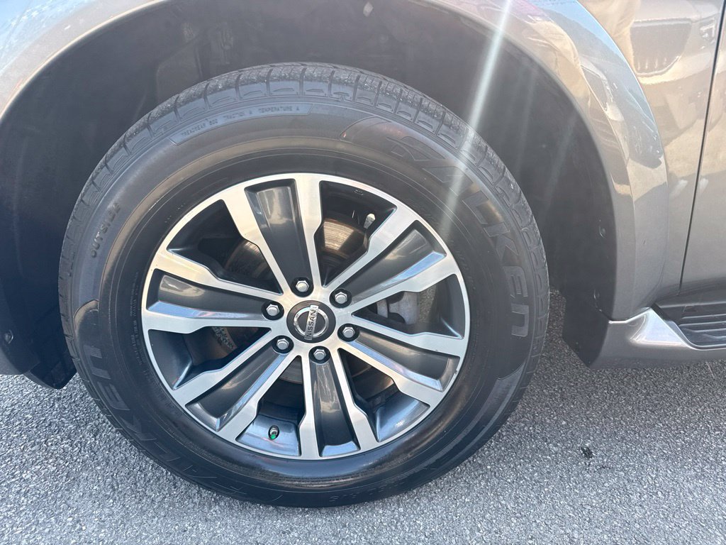 Used 2018 Nissan Armada SL w/ Premium Package AWD/4WD image 12
