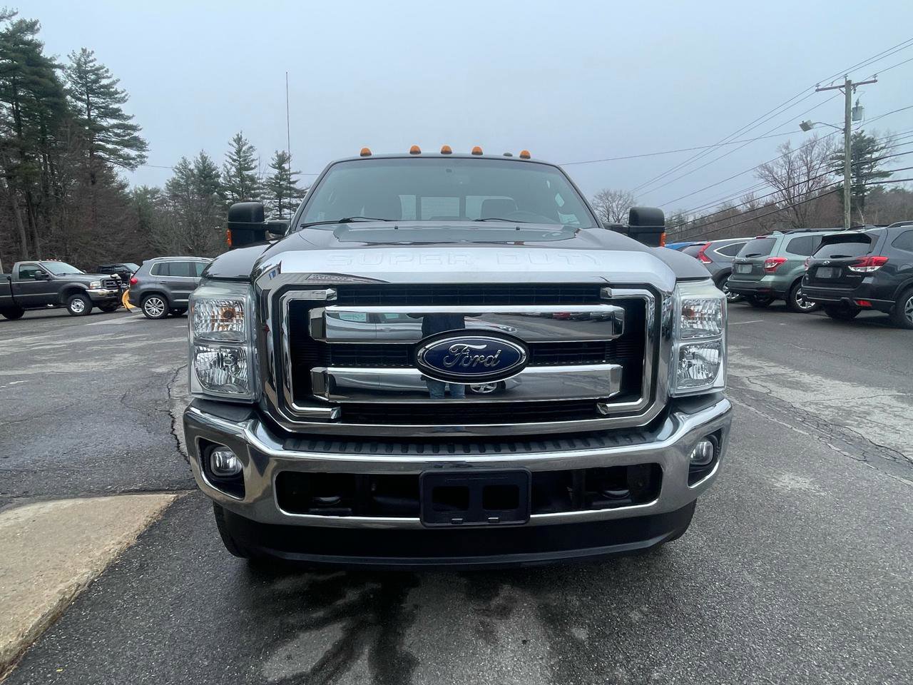 Used 2016 Ford F250 Lariat w/ Lariat Interior Package image 2