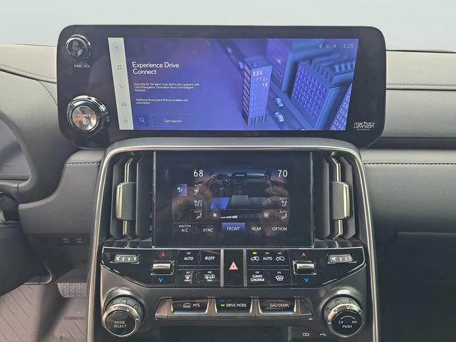 Used 2025 Lexus LX 700h Overtrail w/ Accessory Package (Z1) AWD/4WD image 17