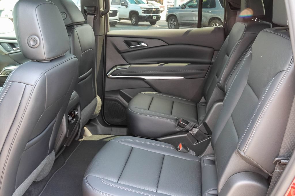 New 2026 Chevrolet Traverse LT w/ Sun and Wheel Package FWD image 13
