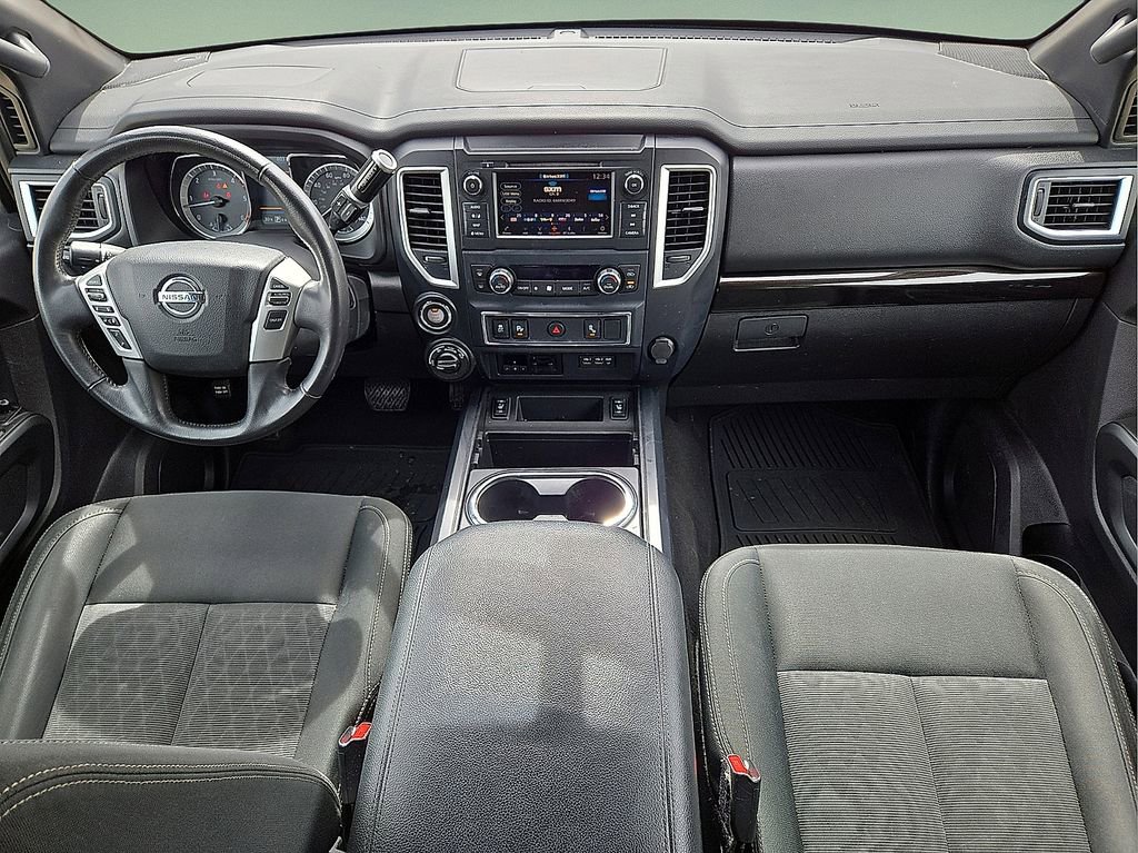 Used 2019 Nissan Titan SV w/ SV Convenience Package image 17