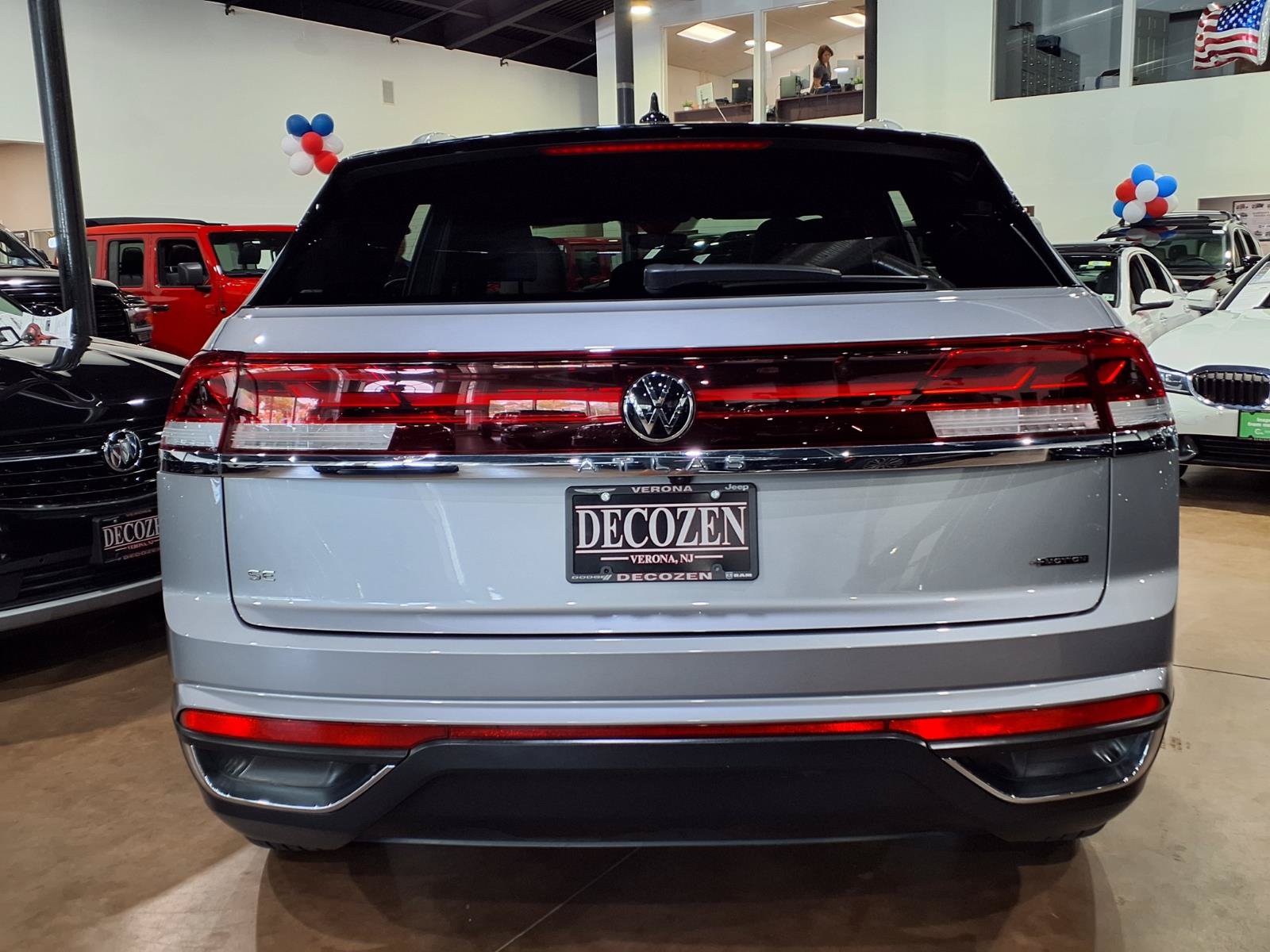 Used 2024 Volkswagen Atlas Cross Sport SE AWD/4WD image 5