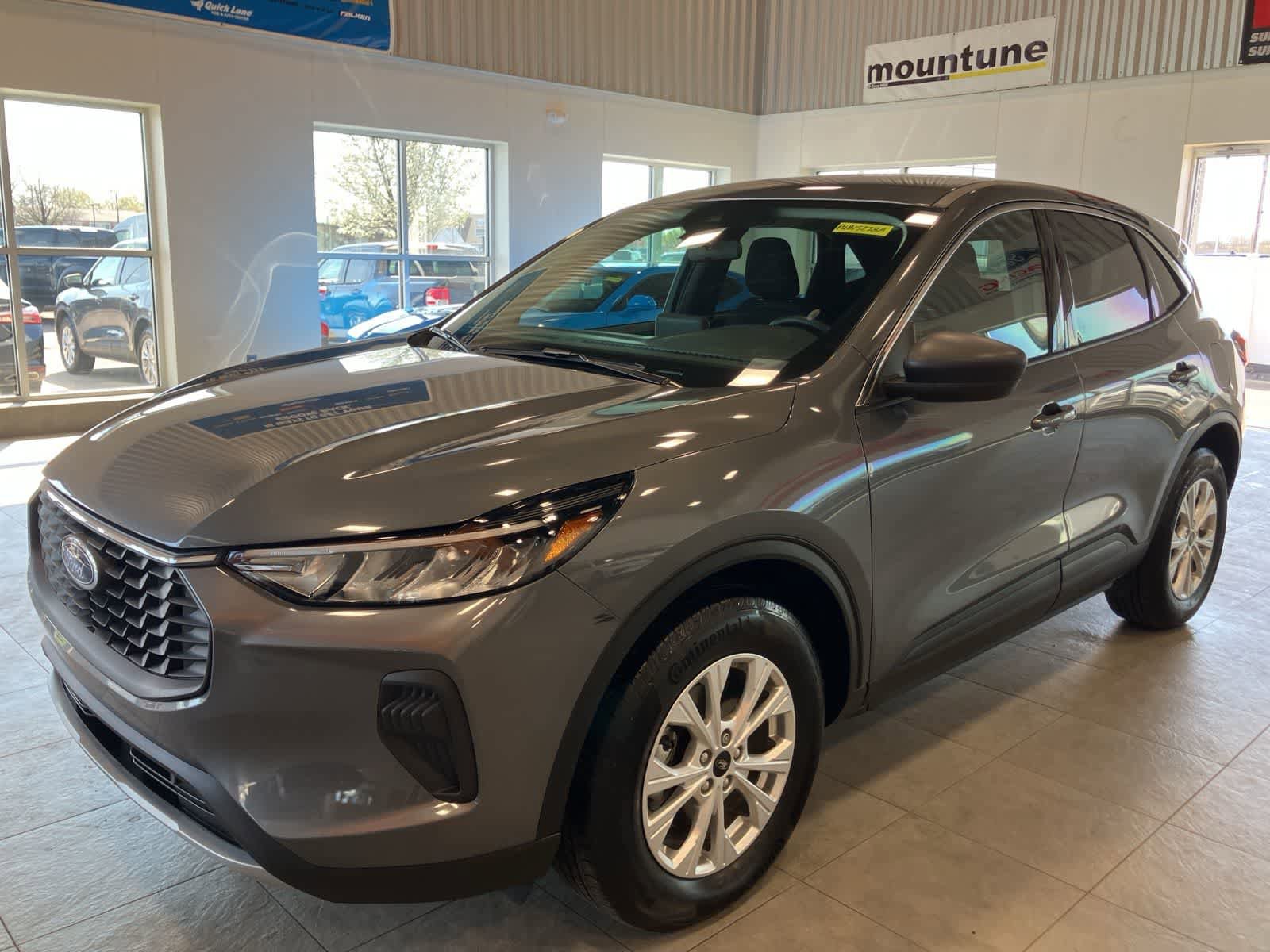 Used 2023 Ford Escape Active AWD/4WD image 1