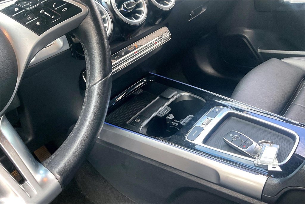 Used 2025 Mercedes-Benz GLB 250 image 11