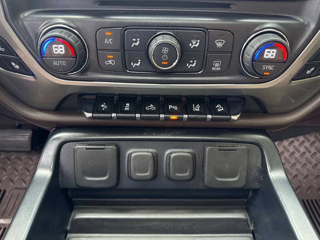 Used 2015 Chevrolet Silverado 1500 LTZ Z71 w/ LTZ Plus Package AWD/4WD image 22