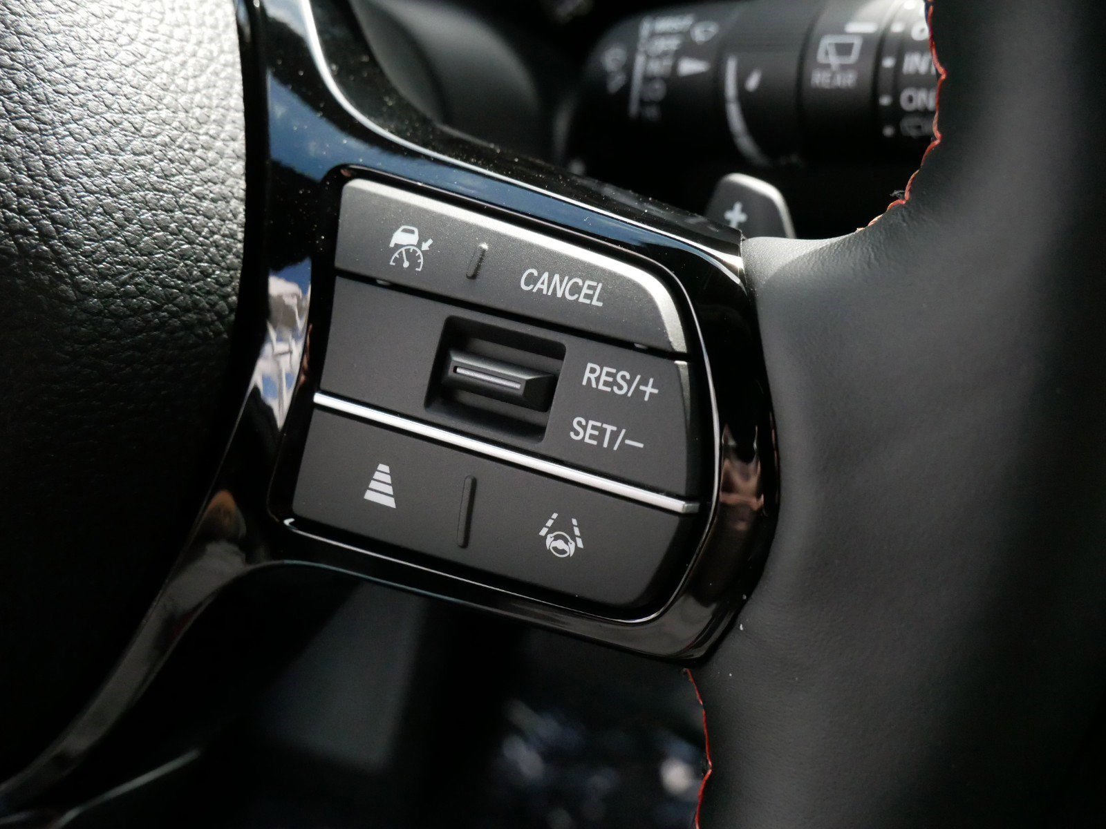 New 2025 Honda Pilot TrailSport image 25