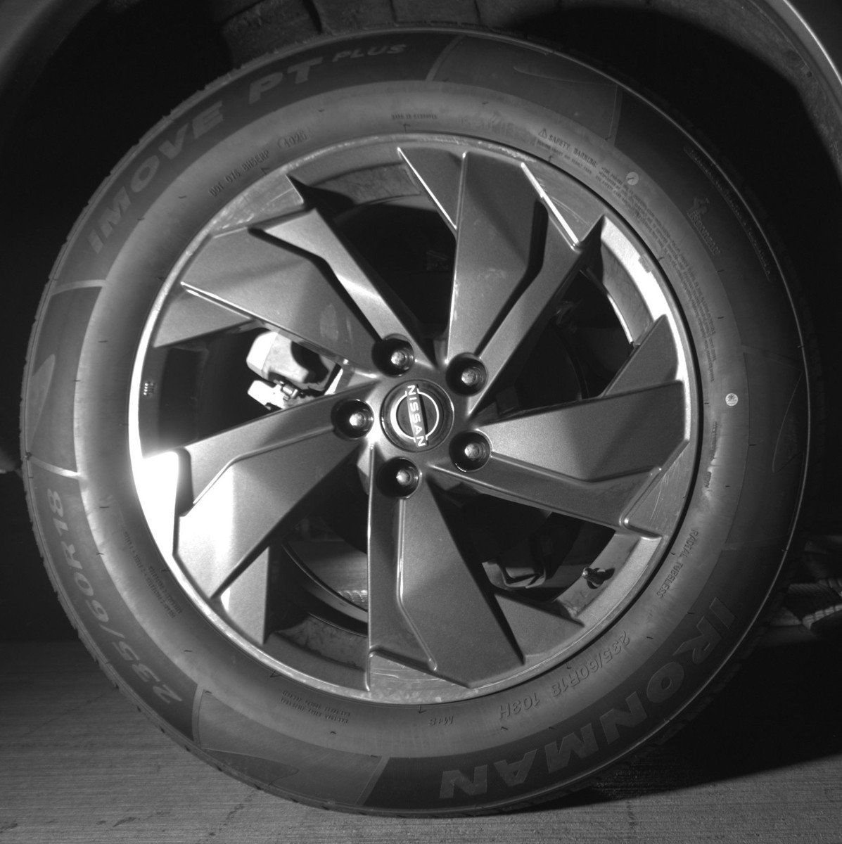 Used 2025 Nissan Rogue SV FWD image 15