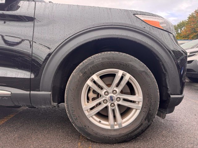 Used 2023 Ford Explorer XLT AWD/4WD image 7