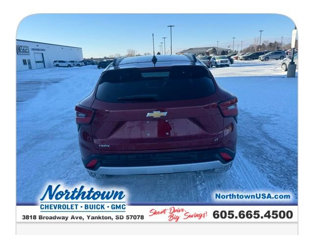 Used 2024 Chevrolet Trax LT w/ Driver Confidence Package image 32