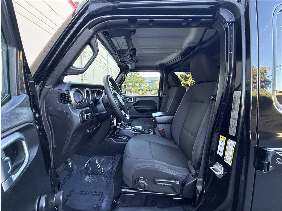Used 2018 Jeep Wrangler Unlimited Sport AWD/4WD image 7