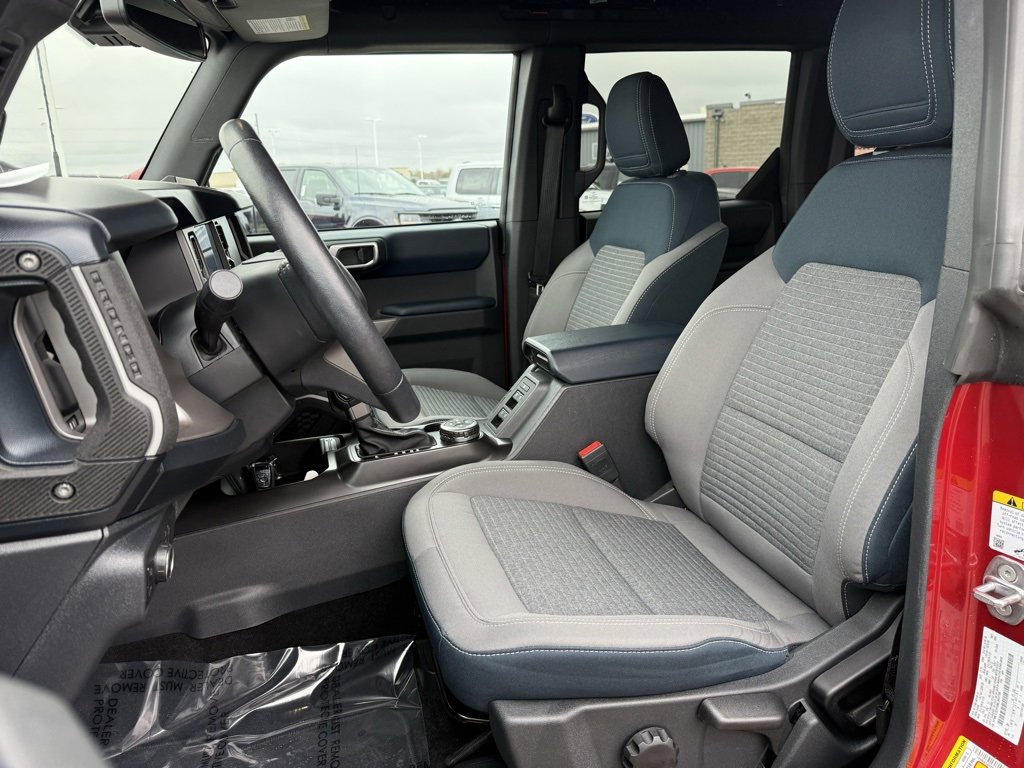 Used 2021 Ford Bronco Outer Banks image 8