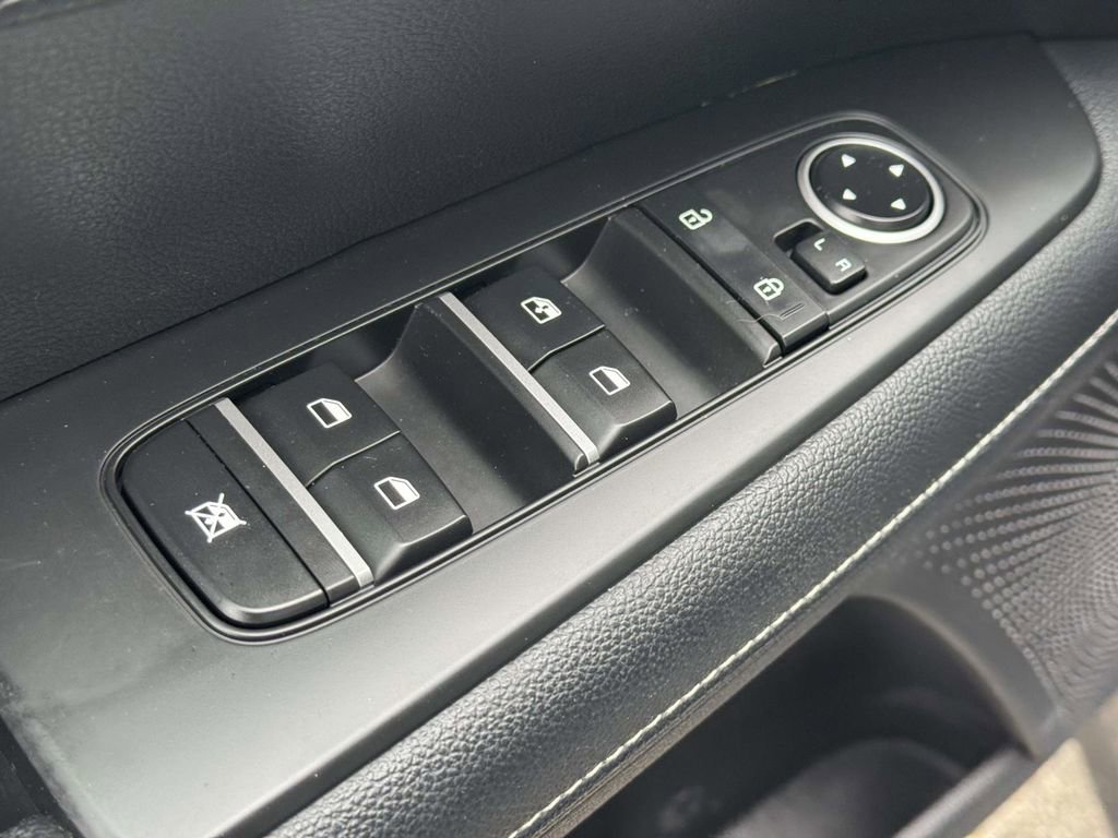 Used 2023 Kia Forte GT-Line image 15