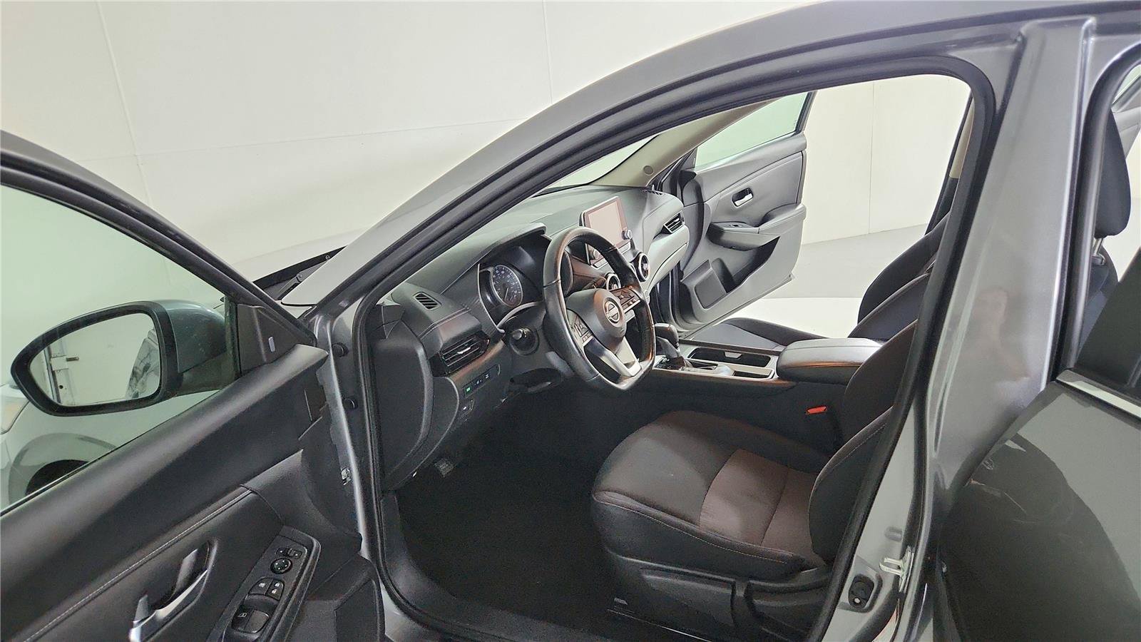 Used 2024 Nissan Sentra SV w/ All-Weather Package FWD image 9