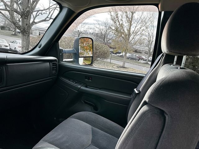 Used 2006 GMC Sierra 3500 SLE w/ Snow Plow Prep Package image 22