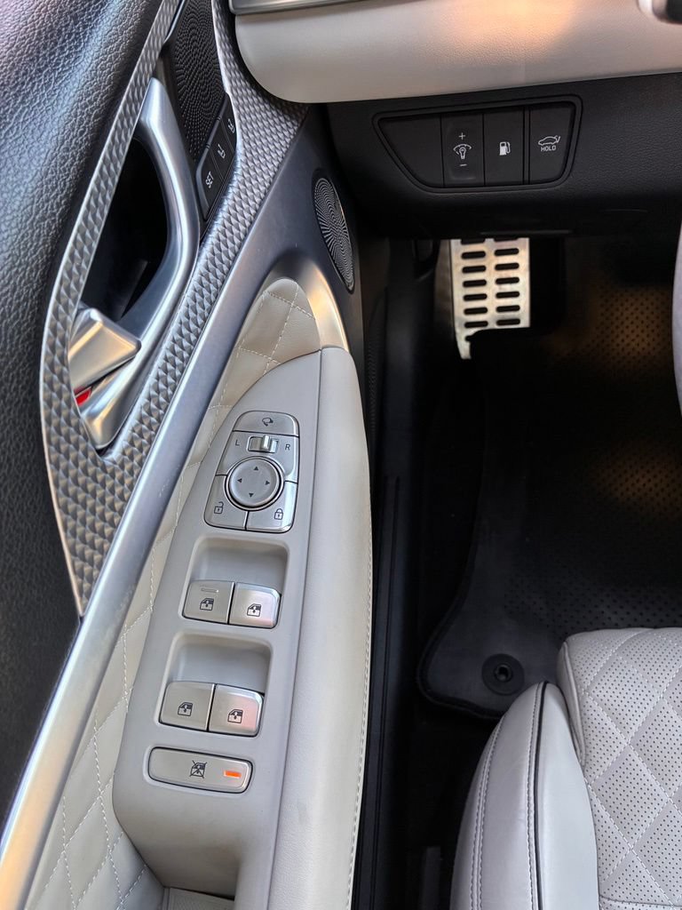 Used 2023 Genesis G70 3.3T w/ Sport Prestige Package AWD/4WD image 23