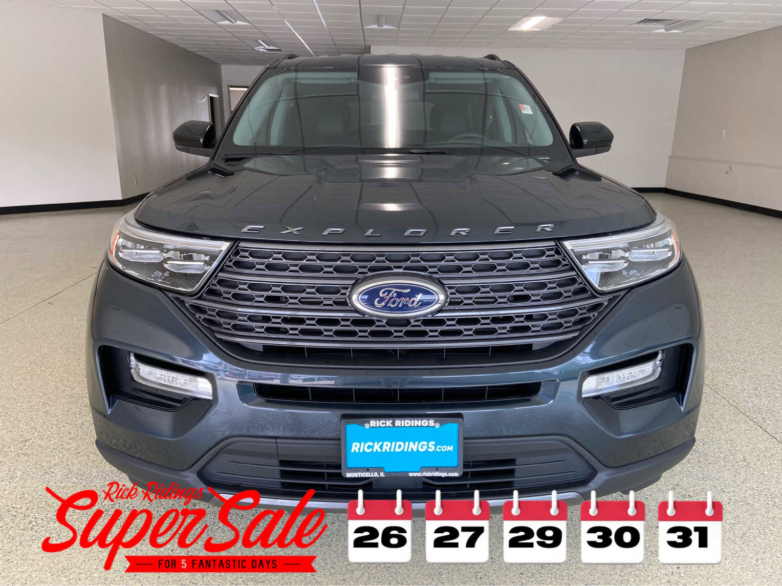 Used 2023 Ford Explorer XLT w/ Equipment Group 202A image 3