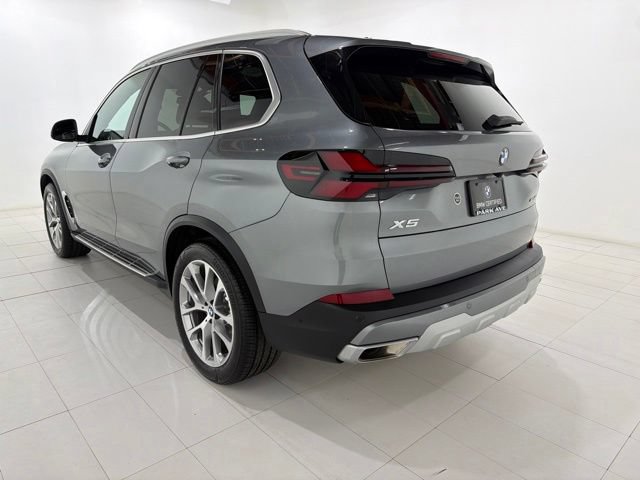 Certified 2024 BMW X5 xDrive40i w/ Premium Package AWD/4WD image 3