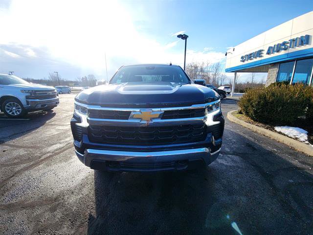 Used 2023 Chevrolet Silverado 1500 LT image 2