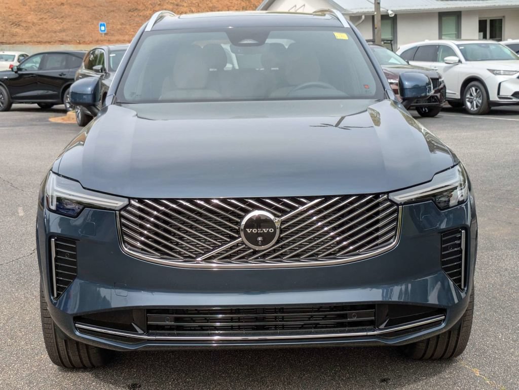 New 2026 Volvo XC90 B5 Core AWD/4WD image 9