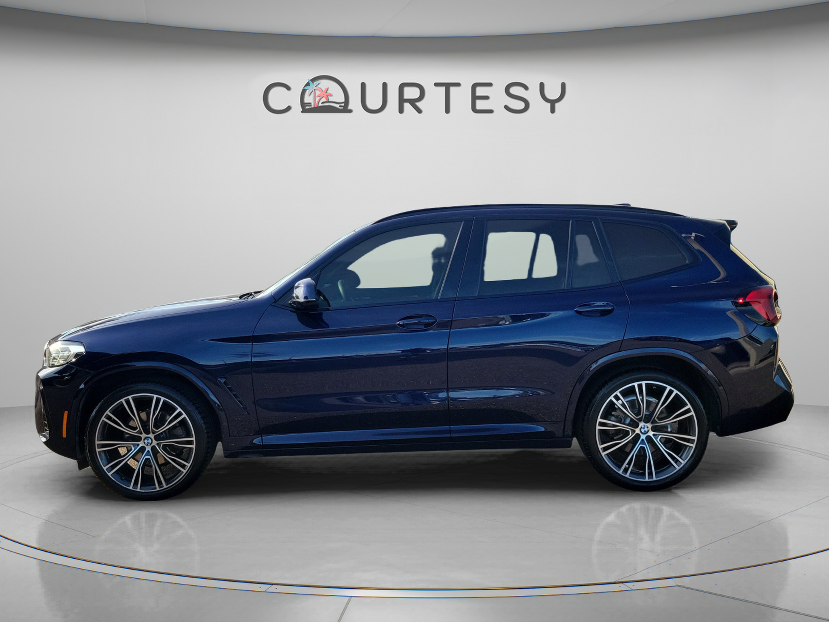 Used 2022 BMW X3 sDrive30i w/ M Sport Package 2 RWD image 2