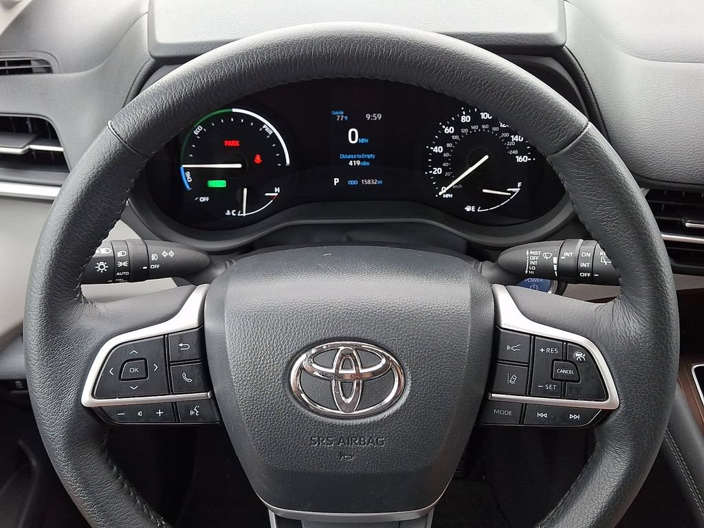 Used 2024 Toyota Sienna XLE w/ XLE Plus Package AWD/4WD image 21