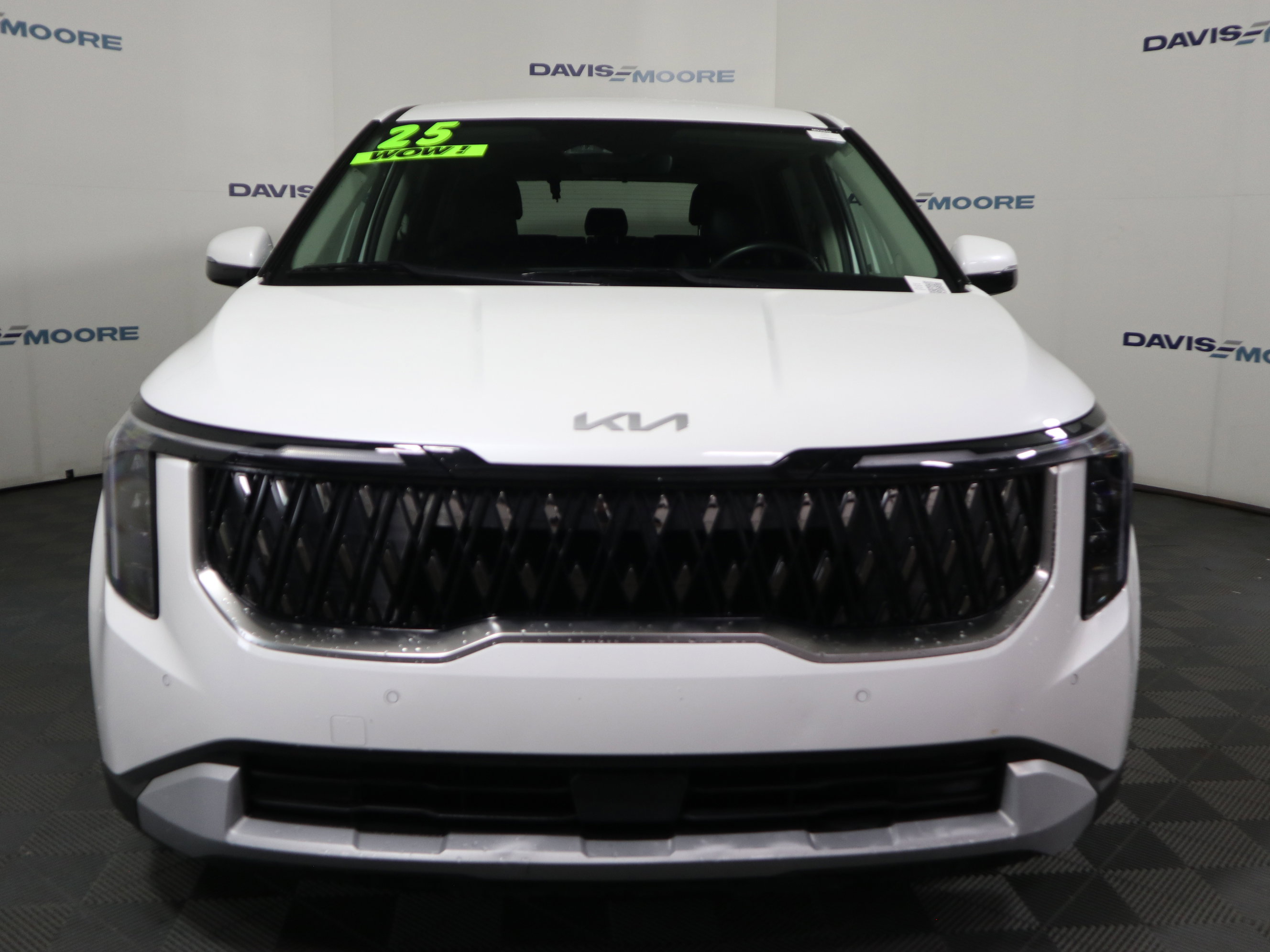 Used 2025 Kia Carnival image 12