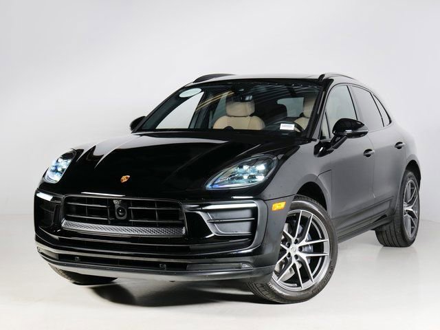 Certified 2025 Porsche Macan 2.0L I4 Turbo