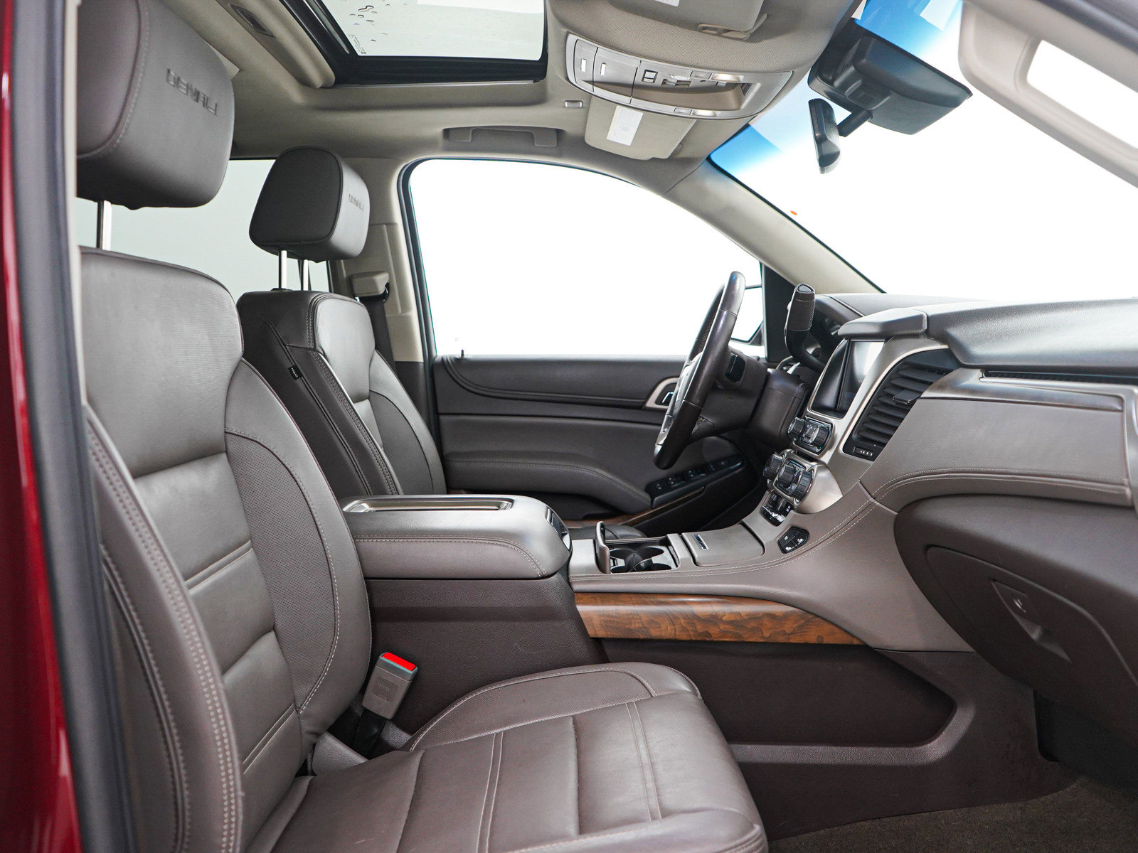 Used 2018 GMC Yukon Denali w/ Open Road Package image 11