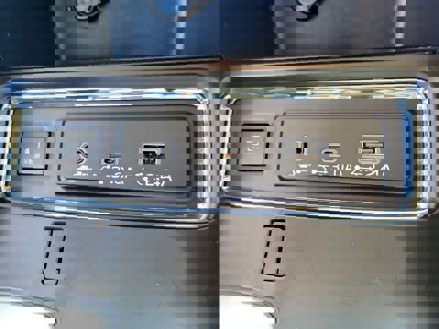 Used 2024 Subaru Ascent Limited w/ Technology Package image 31