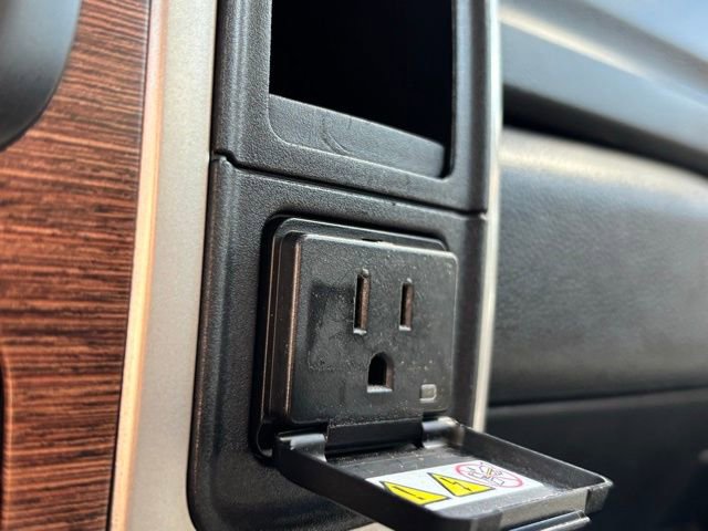 Used 2017 RAM 1500 Laramie w/ Convenience Group image 43