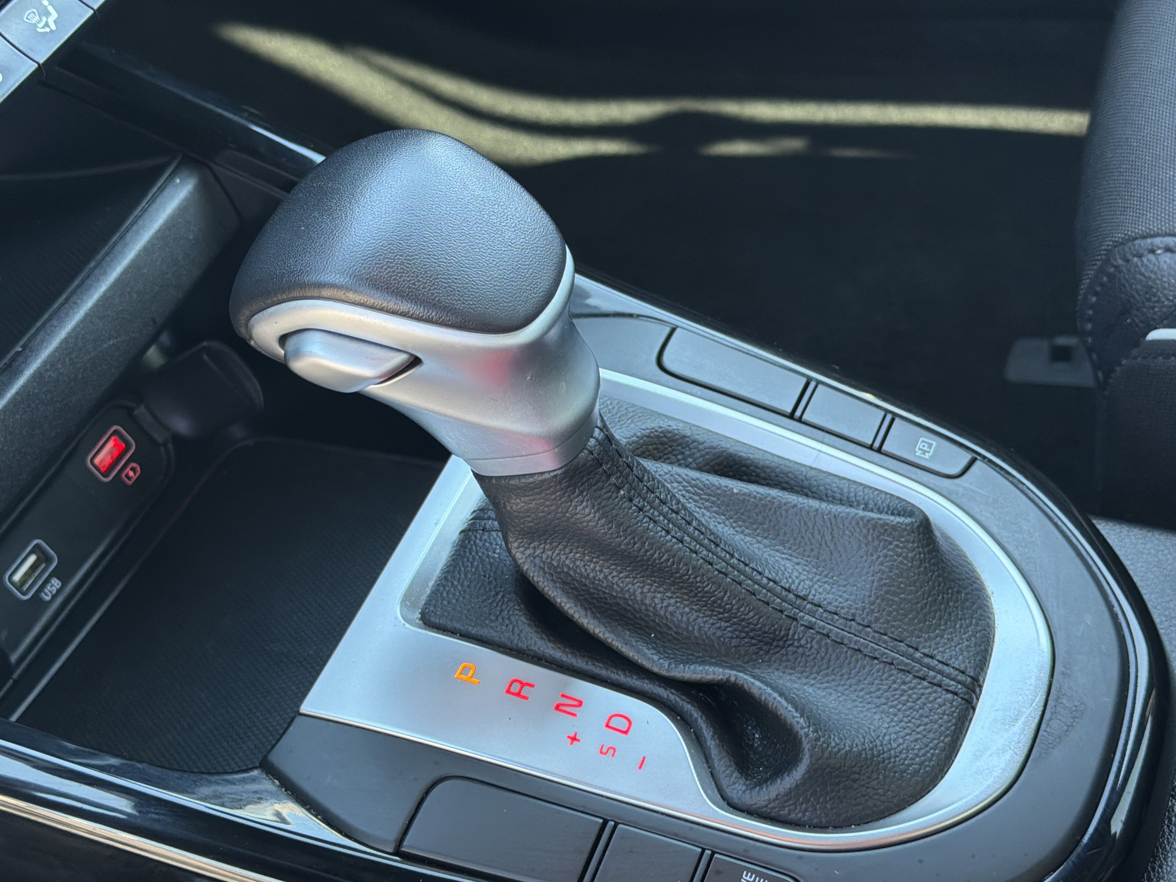 Used 2024 Kia Forte GT-Line image 32