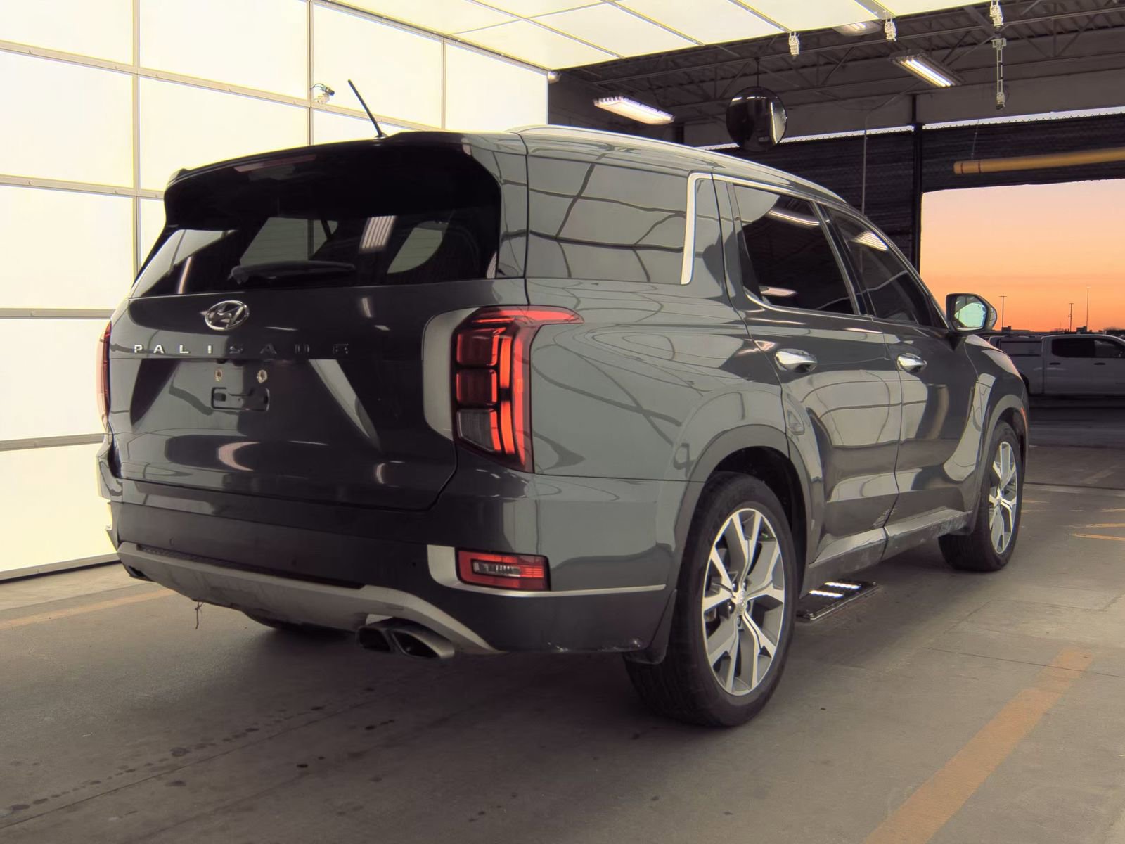 Used 2021 Hyundai Palisade SEL w/ Convenience Package image 4