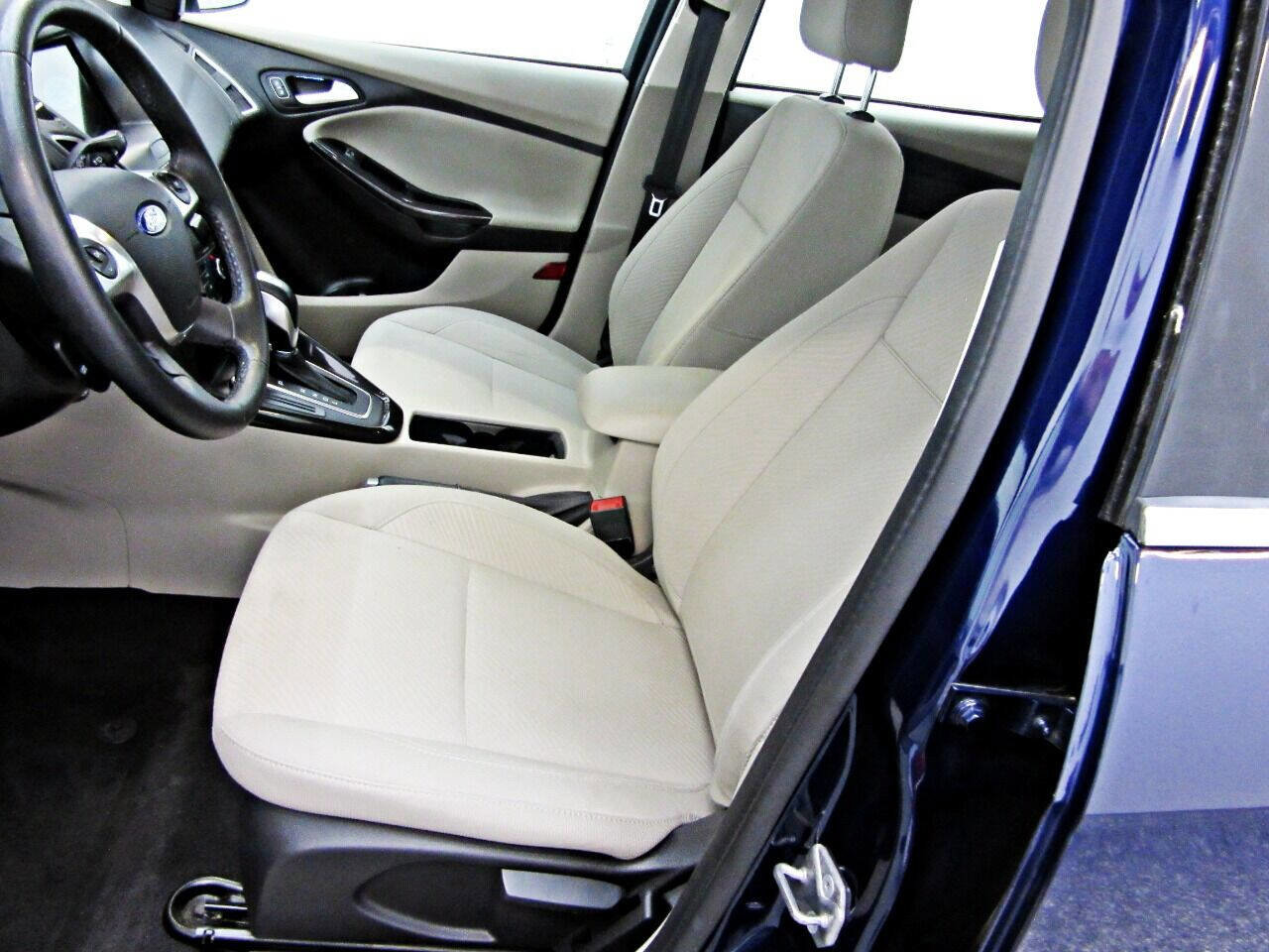 Used 2016 Ford Focus Electric 4dr Hatchback image 18