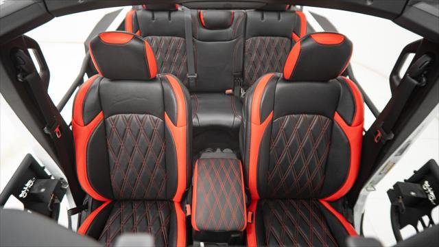 Used 2025 Jeep Wrangler Unlimited Sport image 32