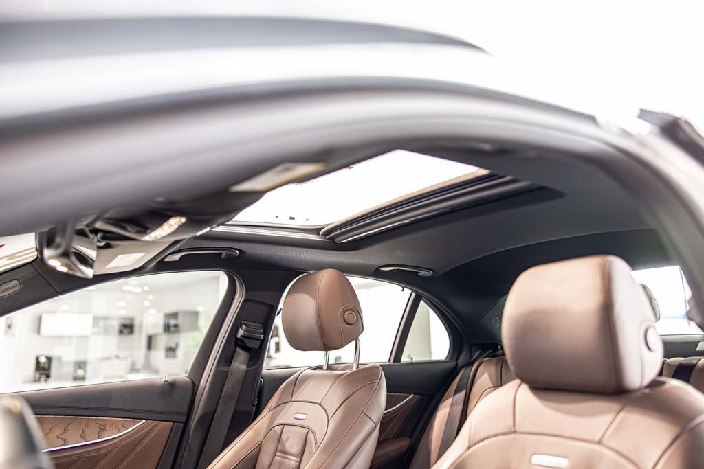 Used 2019 Mercedes-Benz E 53 AMG 4MATIC Sedan image 19