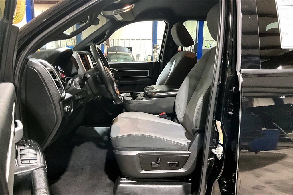 Used 2024 RAM 2500 Big Horn AWD/4WD image 22