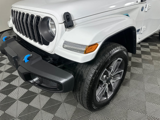 Certified 2024 Jeep Wrangler Unlimited AWD/4WD image 27