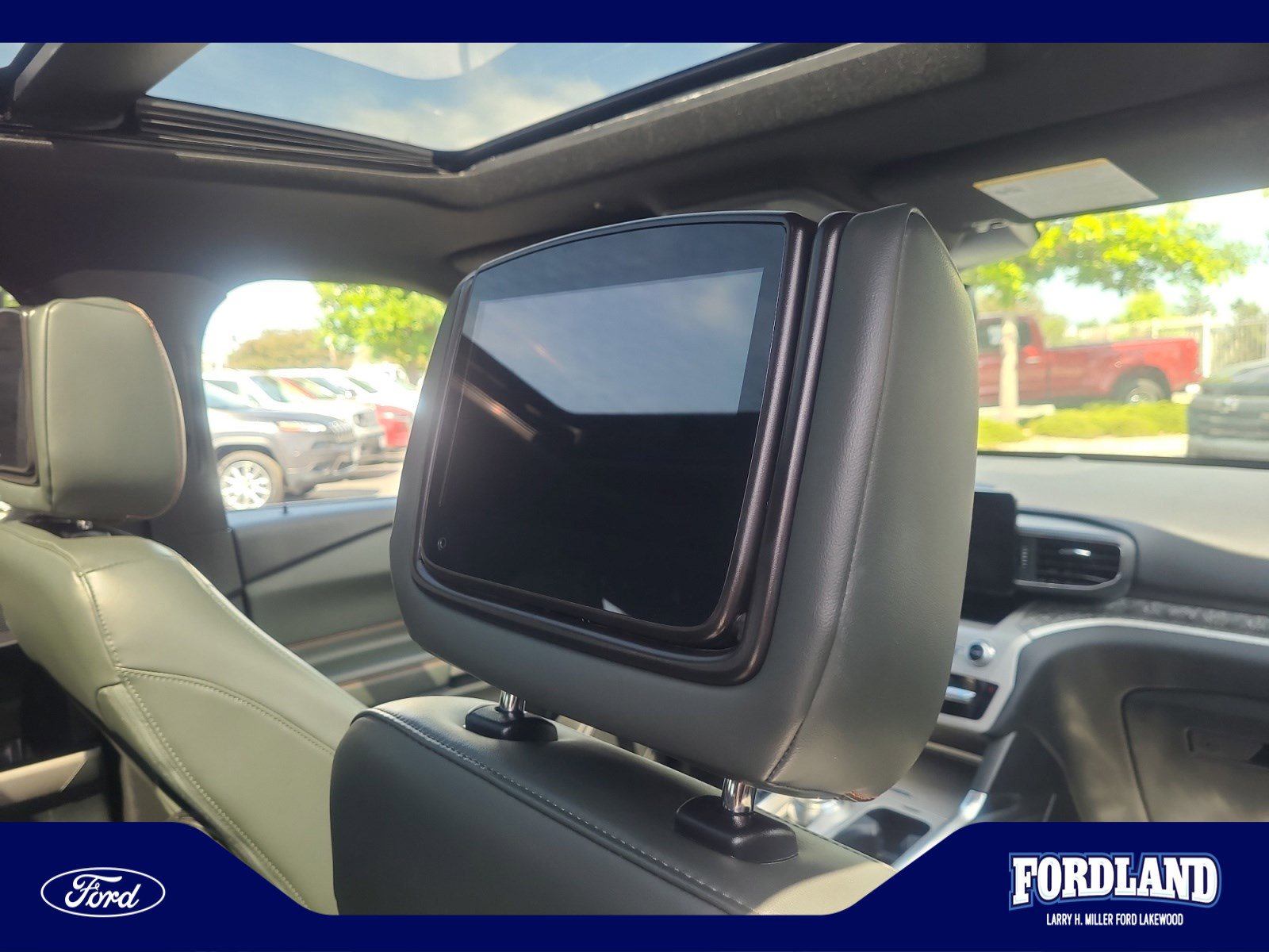 Used 2023 Ford Explorer Timberline w/ Timberline Technology Package AWD/4WD image 34