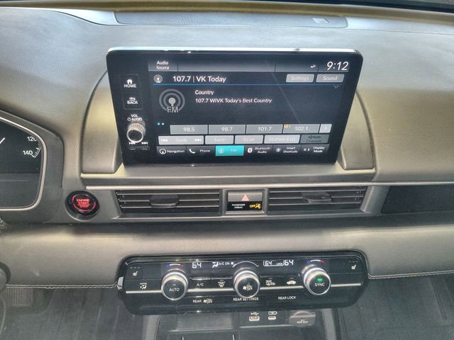 Used 2023 Honda Pilot Touring image 16