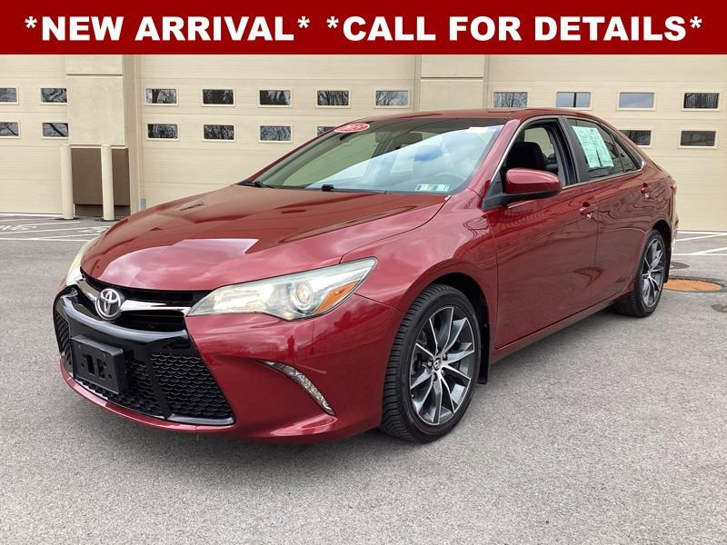Used 2015 Toyota Camry XSE w/ Moonroof Package image 4