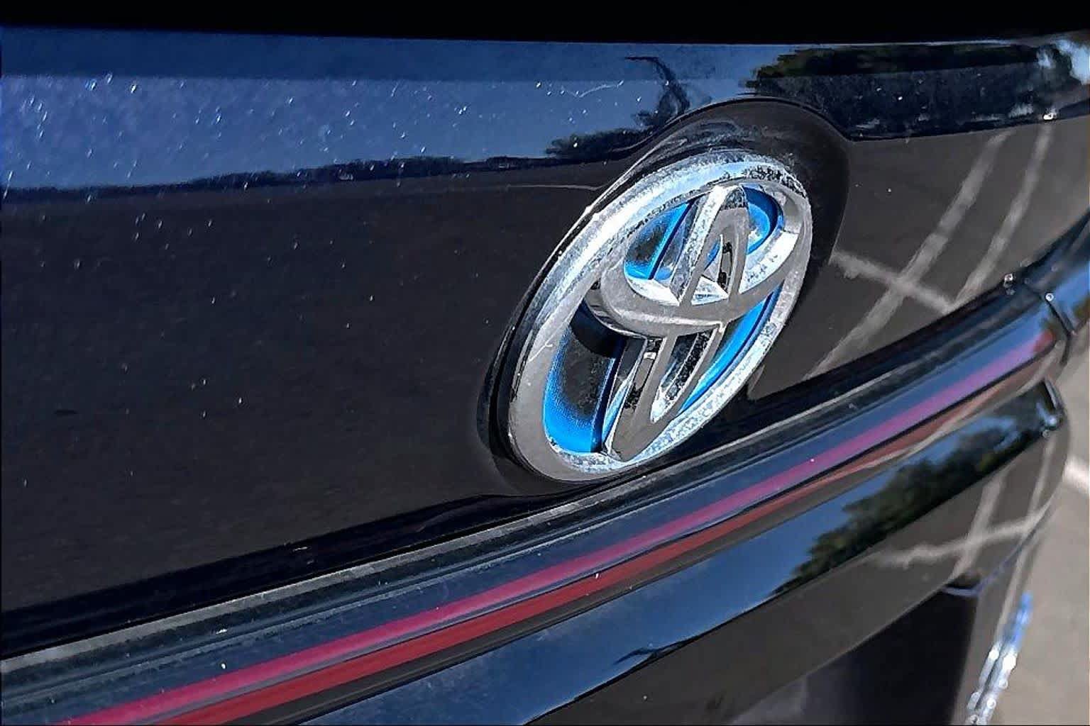 Used 2025 Toyota Corolla SE FWD image 30