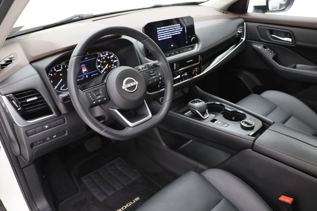 Used 2023 Nissan Rogue SL AWD/4WD image 13