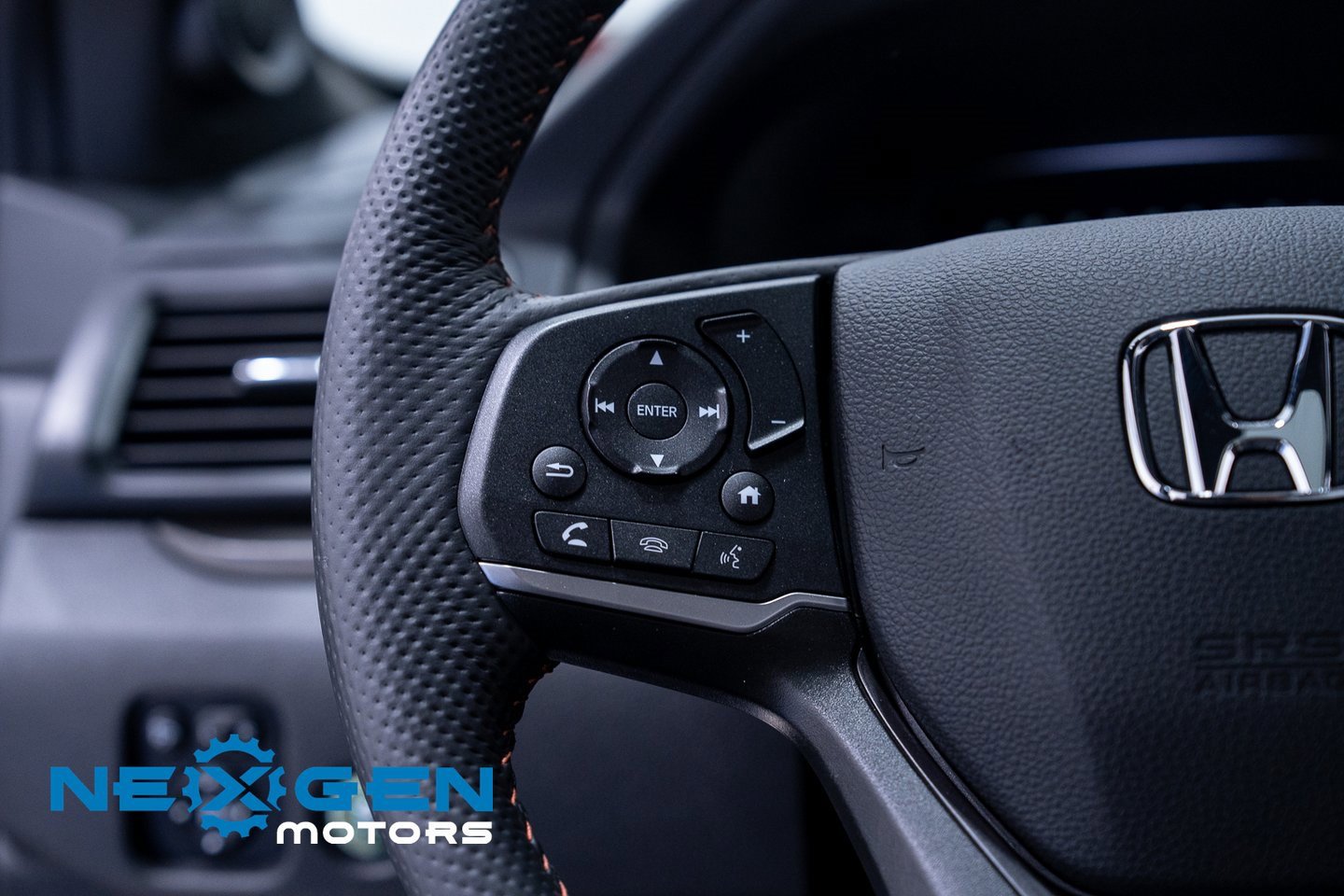 Used 2025 Honda Passport TrailSport image 17