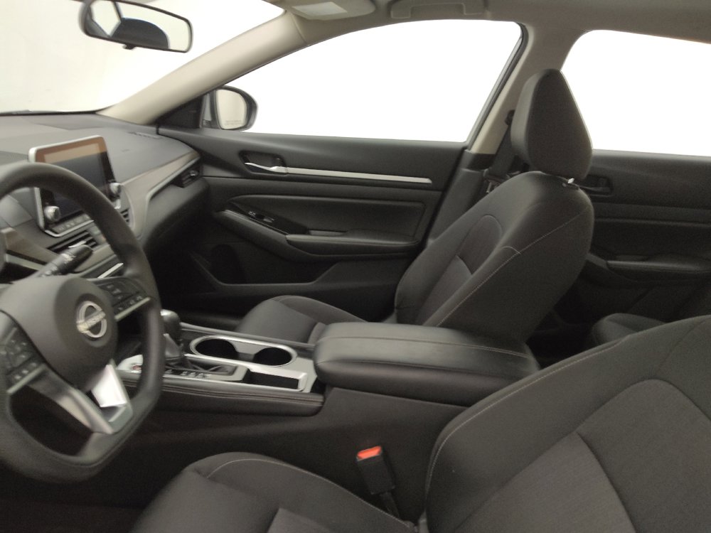 Used 2023 Nissan Altima 2.5 SV image 17