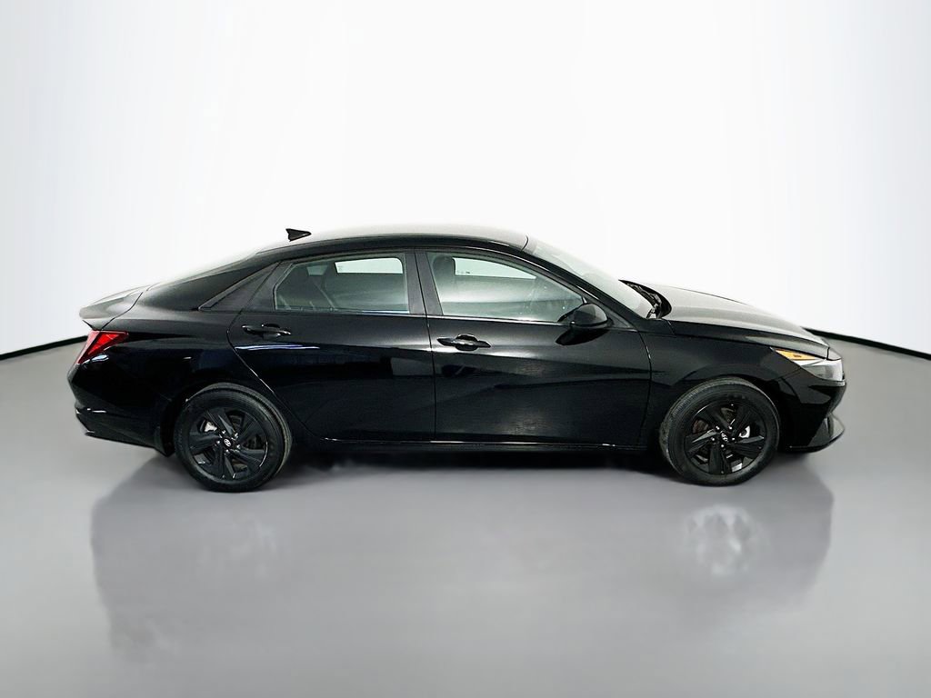 Used 2023 Hyundai Elantra SEL FWD image 8