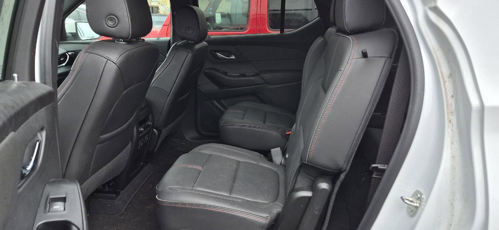 Used 2023 Chevrolet Traverse RS AWD/4WD image 7